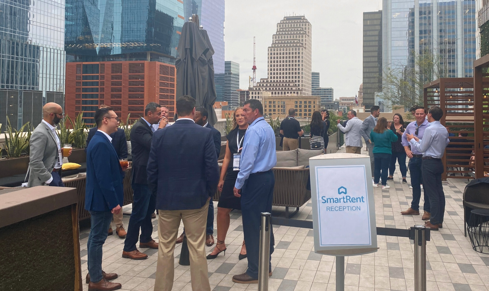 SmartRent hosts a cocktail reception during InterFace Student Housing Conference.